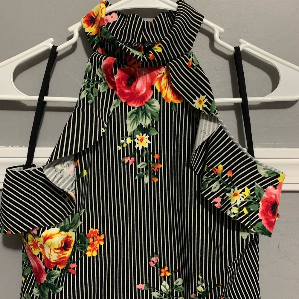 Striped crop top with flower designs